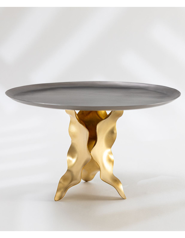 Soft Leaf cake stand with cutlery